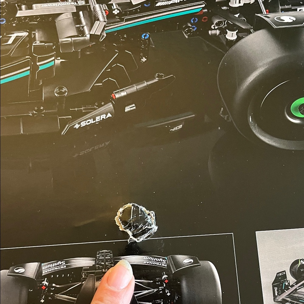 Lego Mercedes-AMG F1 W14 E Performance model set - Picture 5 of 6